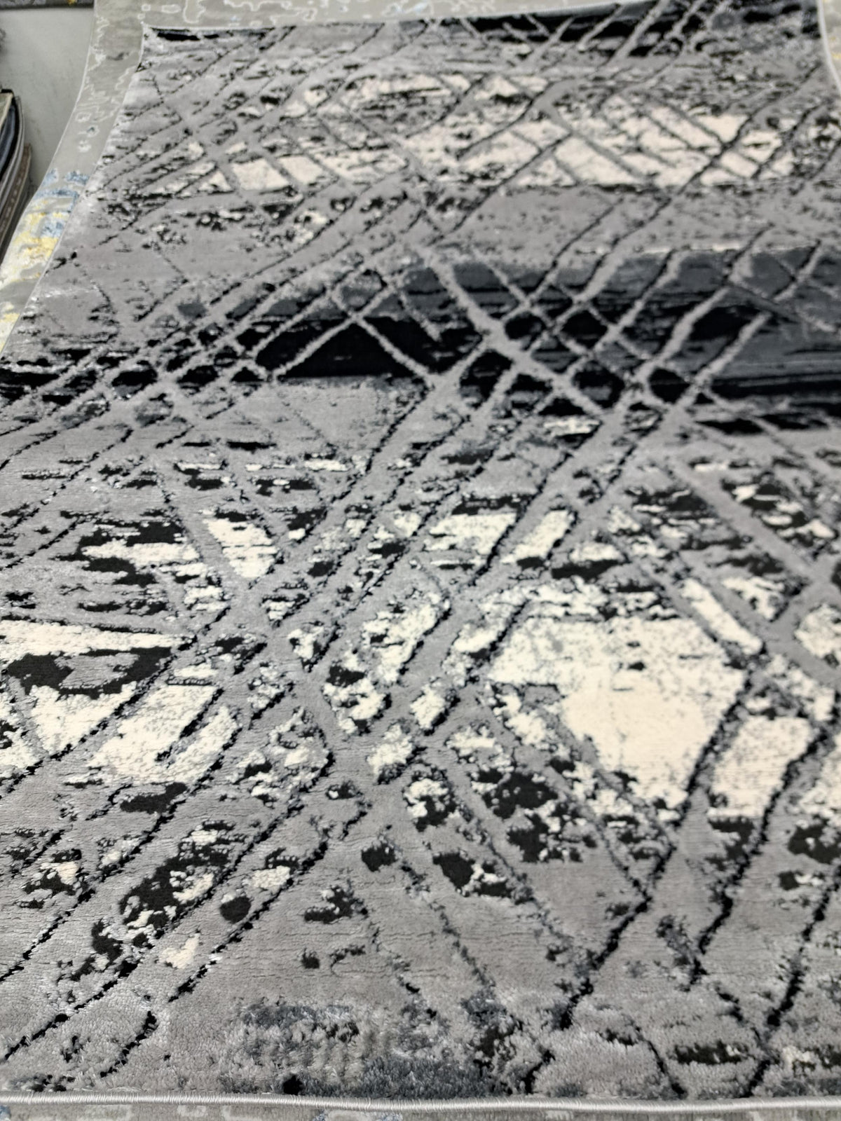 Alin rug in charcoal / light grey, 120 x 170 cm