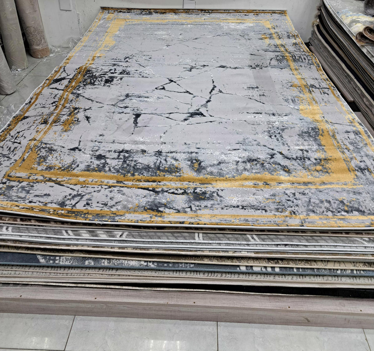 Joburg rug in dark grey / yellow, 200 x 290 cm